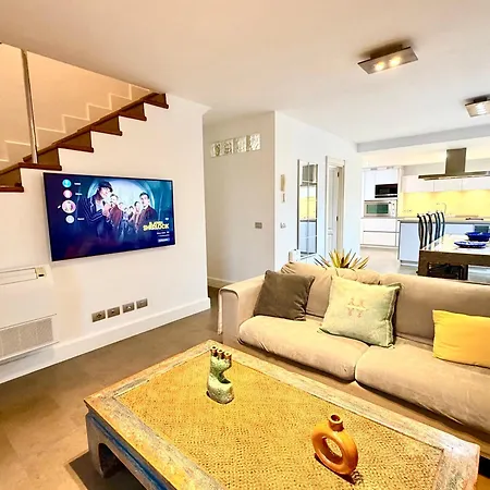 度假居 Ocean View House 法马拉